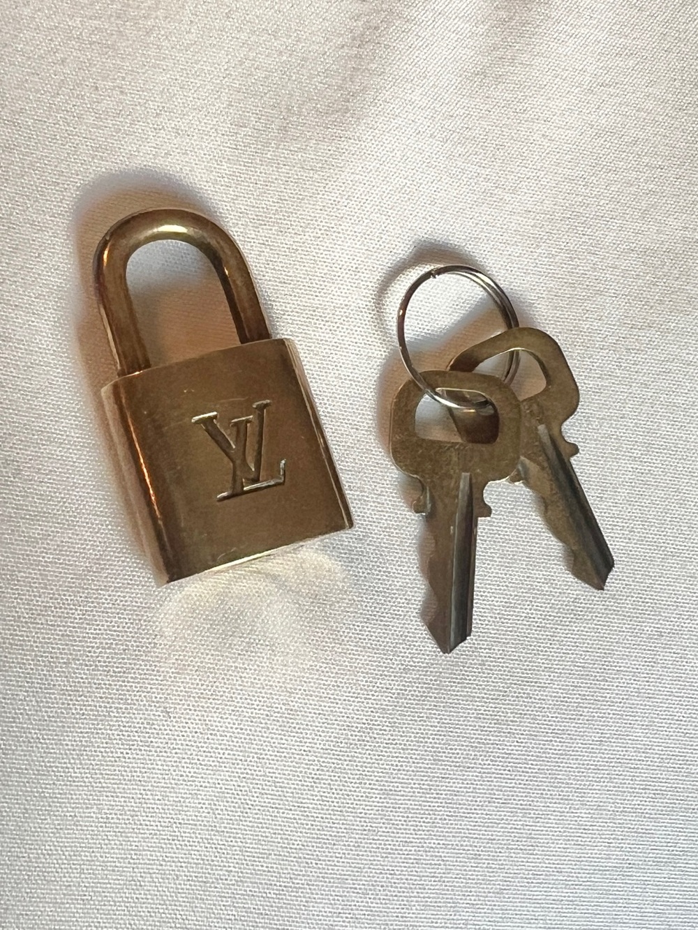 Authentic Louis Vuitton Lock & Key #310 Gold Brass Padlock + 2 Keys